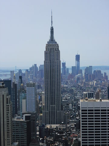  Empire State Building kuvattuna Top of the Rock -näköalatasanteelta Rockefeller Centeristä.